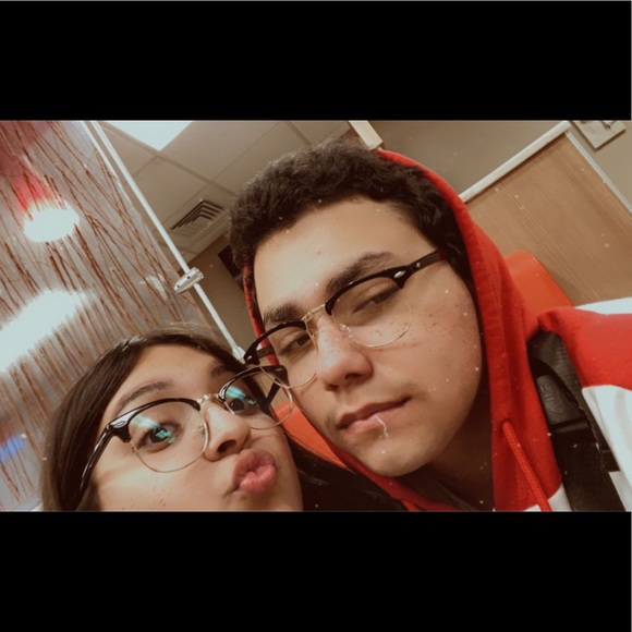 Meet your Posher, Alia - Picture 4 of 4